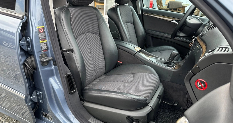 Mercedes-Benz Klasa E cena 29900 przebieg: 295189, rok produkcji 2002 z Elbląg małe 667